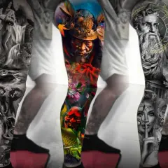 Beeindruckendes Bein Sleeve Tattoo Mann: Wasserfall, Elefant, Löwe, Samurai, Maske, Koi, antike Büste, Frau mit blauen Augen.